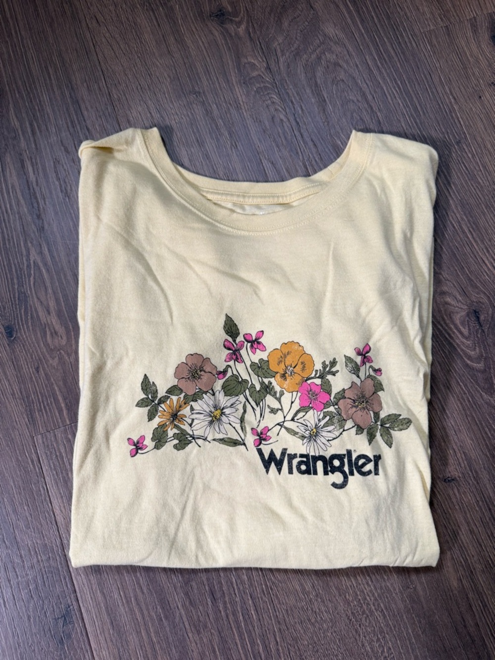 Wrangler Pale Yellow Floral Logo Tee